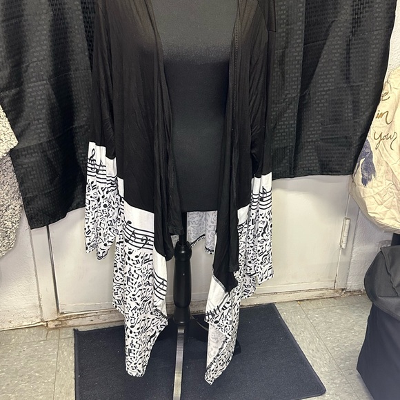 Plus Size Colorblock Musical Notes Print Cardigan - Black - Picture 3 of 9